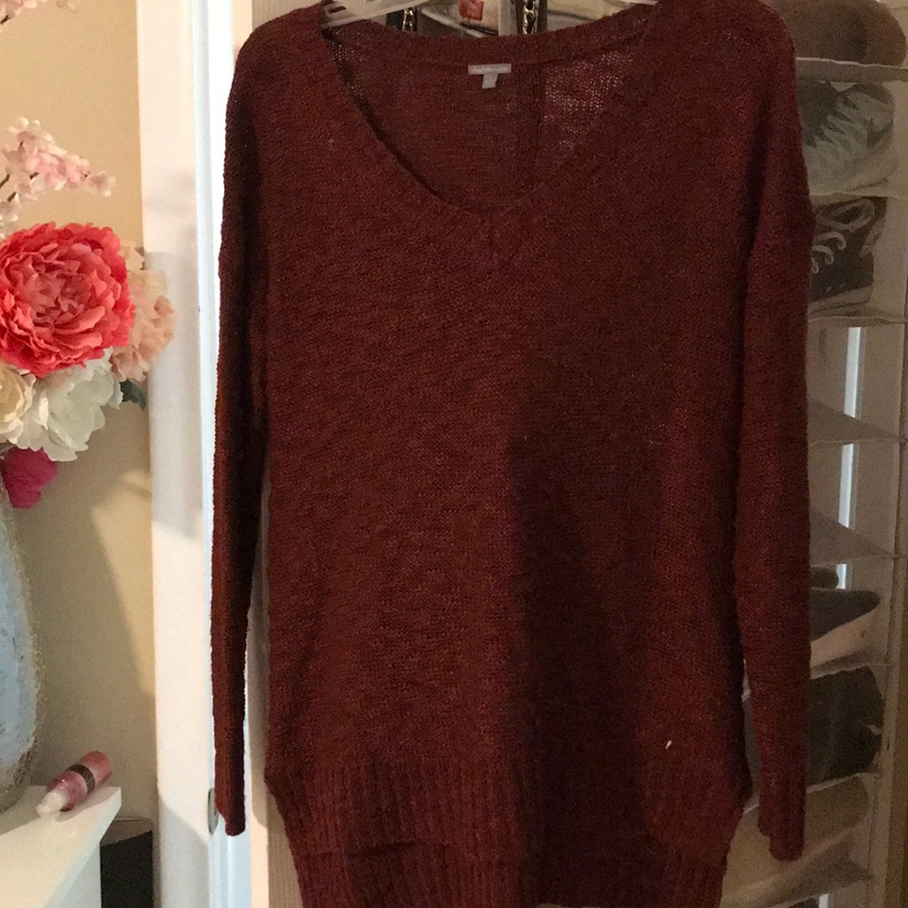 Maroon sweater